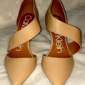 Calvin Klein Gella Dress Pump. NWOT